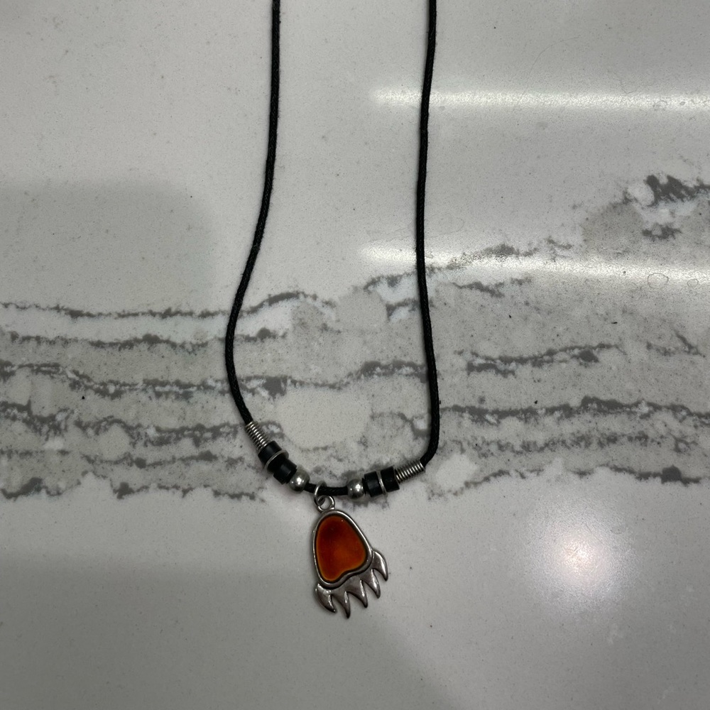 Bear claw mood necklace